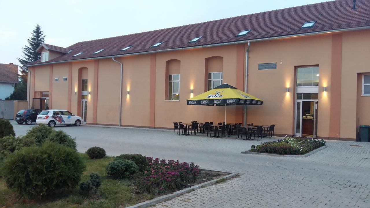 Hôtel Stari Mlin à Vrsac Extérieur photo