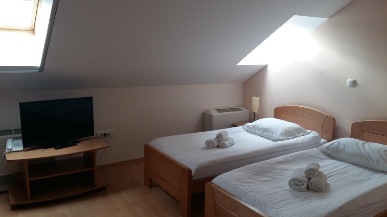 Hôtel Stari Mlin à Vrsac Extérieur photo